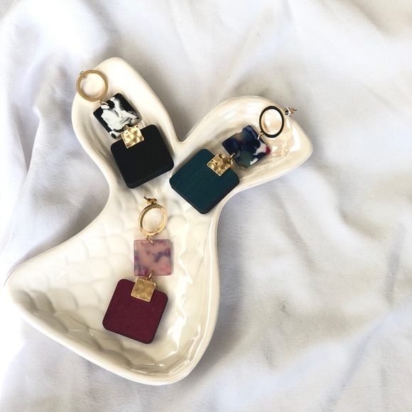 Earrings - Picture 3 of 3